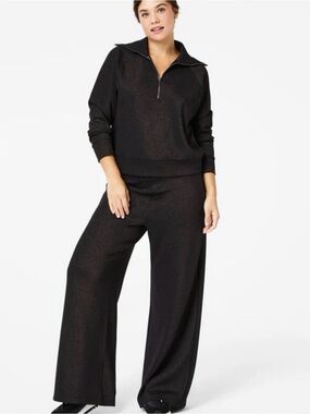 SPANX® AirEssentials Wide Leg Pant Very Black / Silver Shimmer / Petite / M